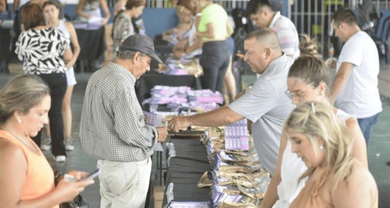 Boleto gratuito para jubilados y jubiladas: comenzó la entrega