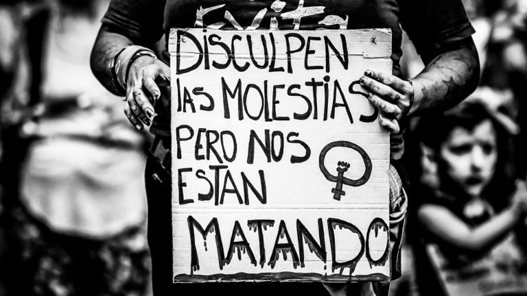 Disculpen las molestias, pero nos están matando