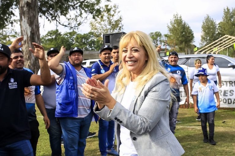 Recibieron con un «pogo» a Rossana Chahla en una escuela