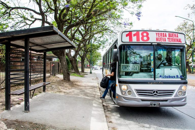 Paro de colectivos: Jaldo advirtió que los tucumanos son los que pierden