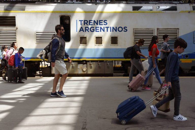 Están a la venta los pasajes para el tren tucumano para julio