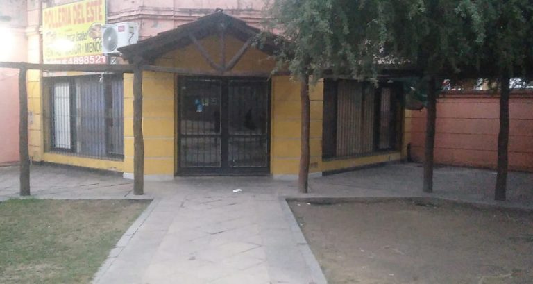 Alderetes: La policía frenó un enfrentamiento entre padres y alumnos a la salida de una escuela