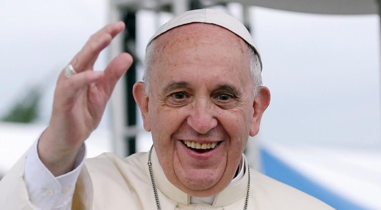 Pusieron en órbita un satélite con un memorable discurso del Papa Francisco