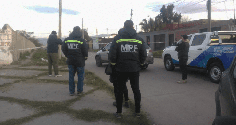 Crimen en La Bombilla: se entregó el presunto autor de los disparos