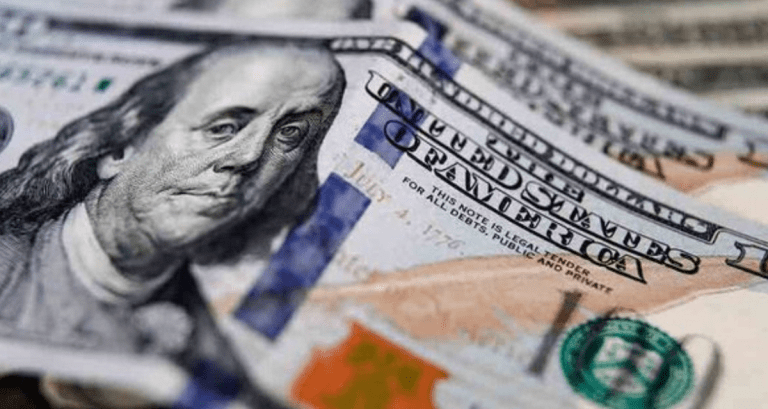 El dólar “blue” sube $4 en el cierre de la semana