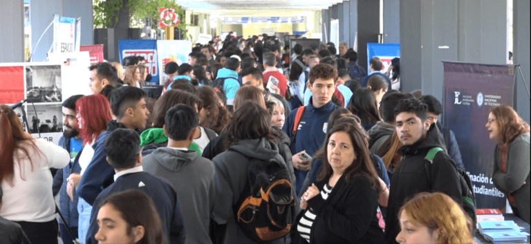 EXPO UNT 2023: Estudiantes secundarios conocen sobre las carreras de su futuro