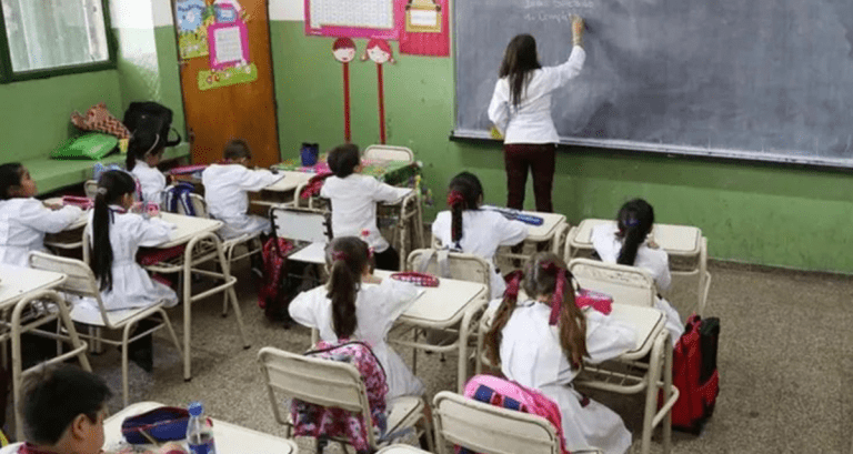 Docentes confirman un paro por 72 horas