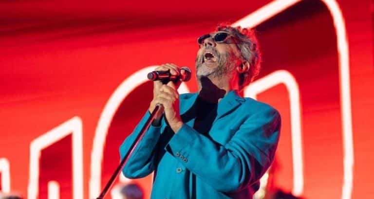 Fito Páez se pronunció sobre el negacionismo durante su recital en Tucumán