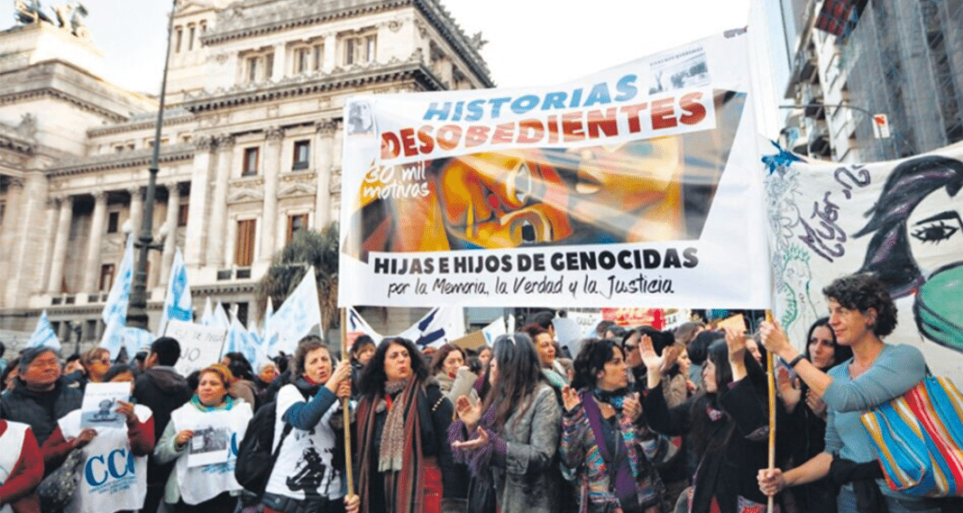 Familiares de genocidas por la memoria apoyan a Massa