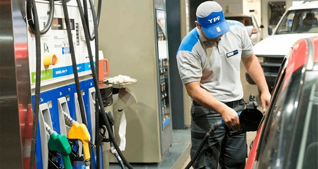 Brutal caída en las ventas de combustible en el país