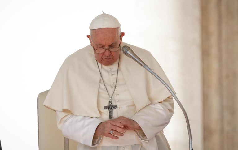 El papa Francisco no pudo dar un discurso: “No estoy bien de salud”