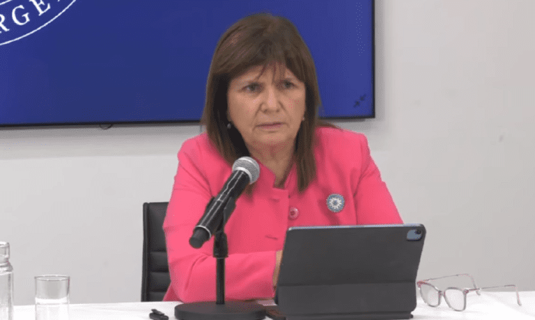 Bullrich presentó un protocolo para garantizar la libre circulación frente a las protestas