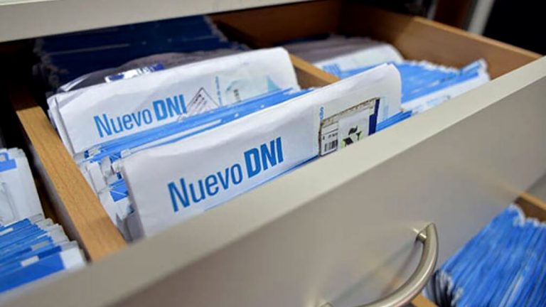 Lanzaron el nuevo DNI electrónico con chip y código QR