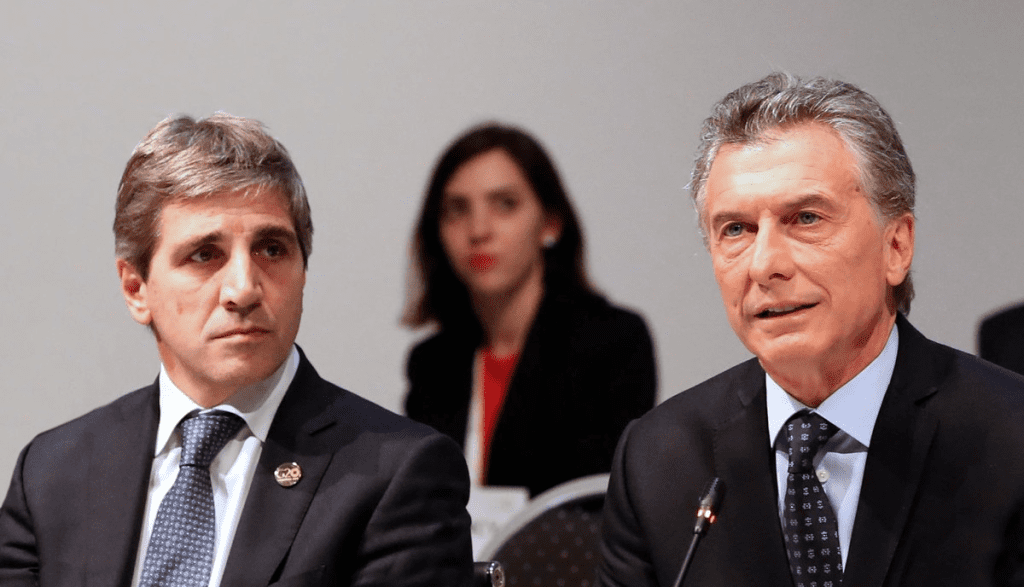 Luis "Toto" Caputo, junto a Mauricio Macri