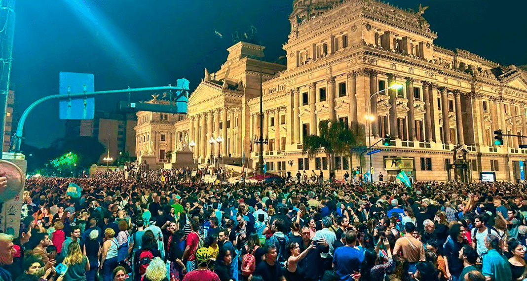 Se despertaron las cacerolas en Buenos Aires