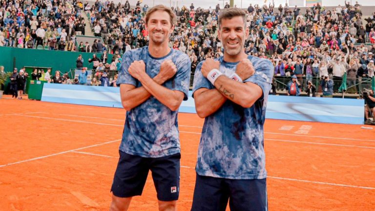 Los argentinos González y Molteni clasificaron a cuartos del Abierto de Australia