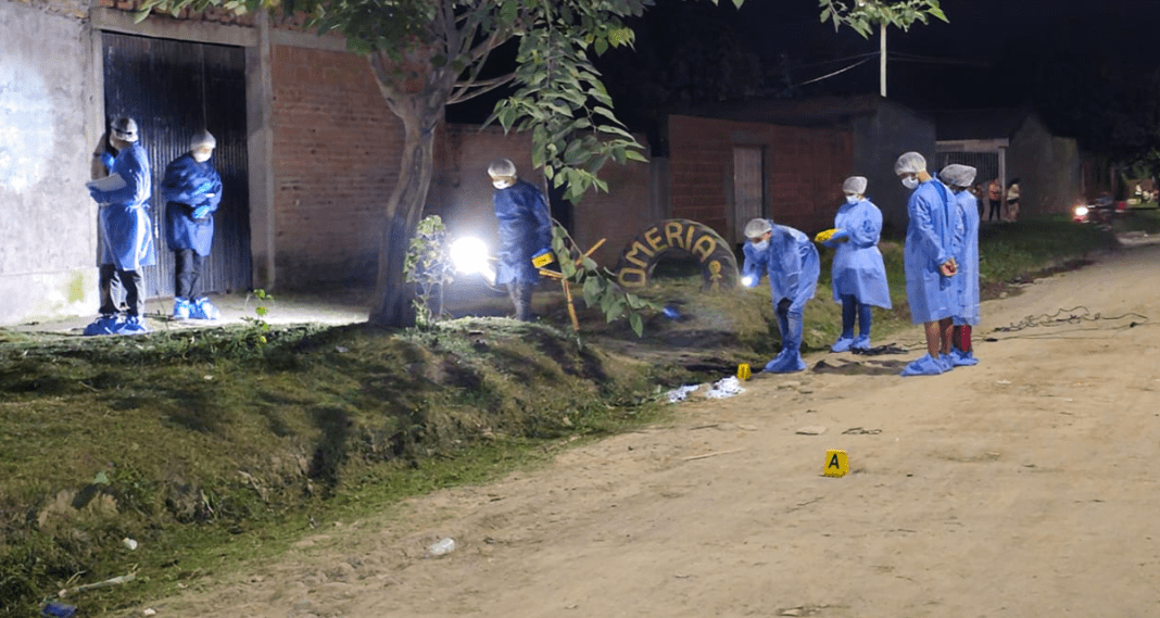 Asesinan a una mujer y hieren gravemente a su pareja