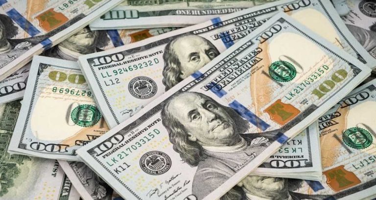 El dólar “blue” se mantiene estable en el cierre de la semana