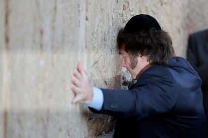 Gira por Israel: Milei visitó el Muro de los Lamentos