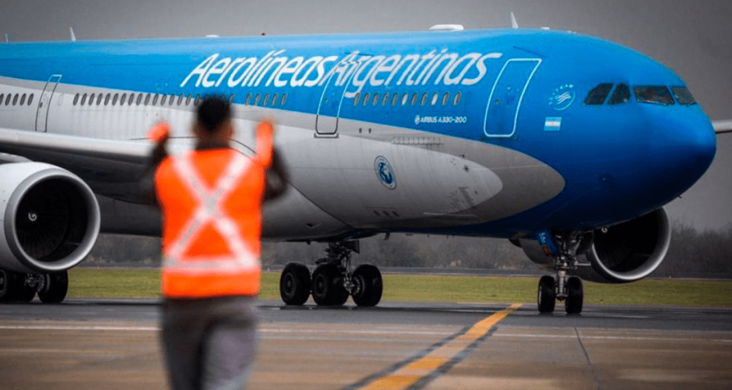 No funcionarían los aviones en Semana Santa ante un paro de pilotos