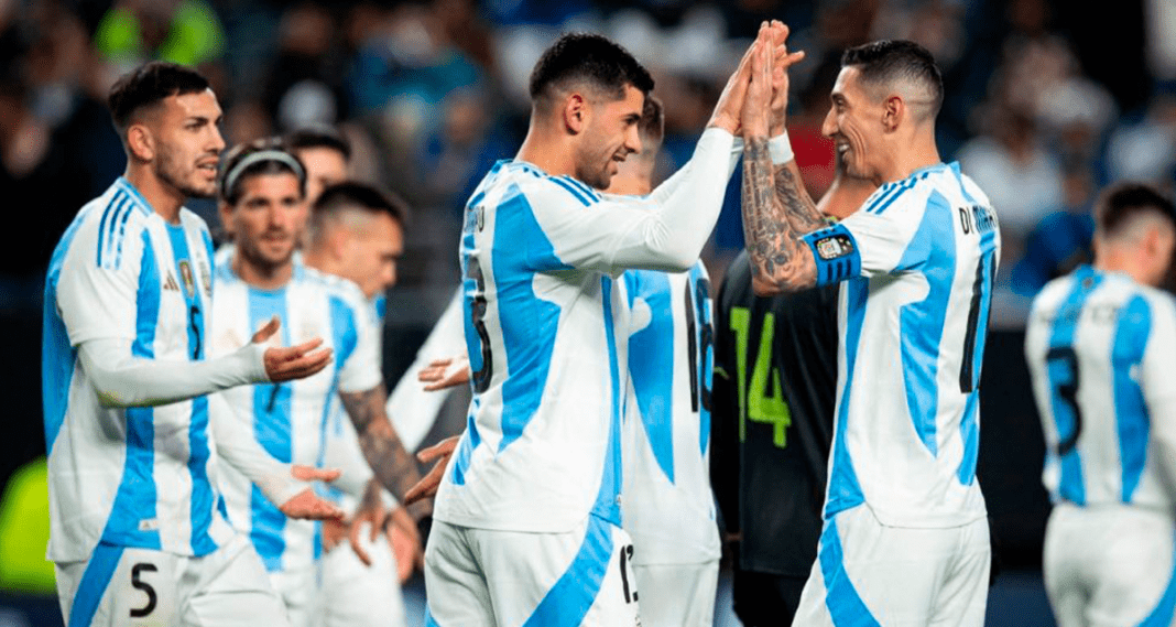 Sin Messi la Scaloneta goleó 3-0 a El Salvador