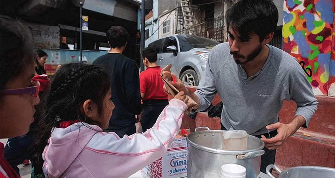 El Gobierno retiene 5 mil toneladas de alimentos mientras aumenta la pobreza