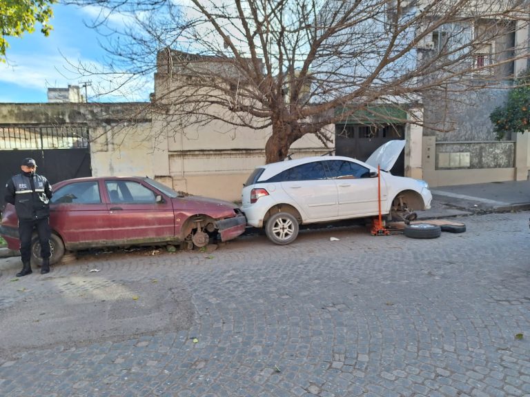 Clausuraron un taller mecánico clandestino con potencial riesgo de derrumbe