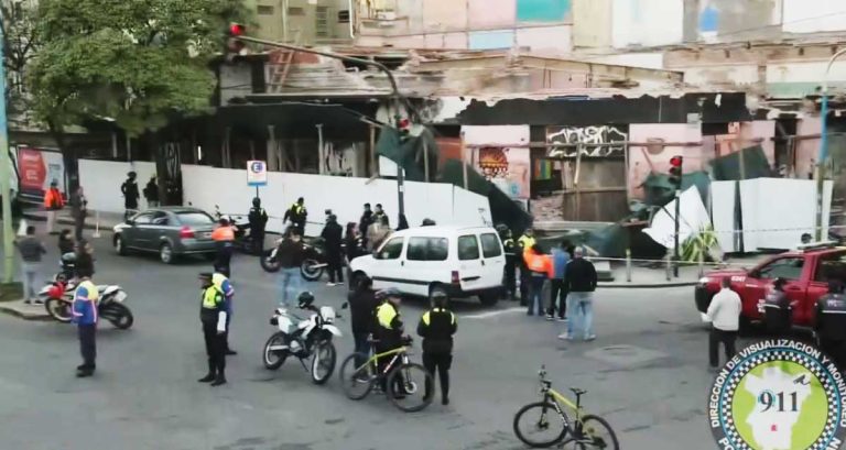 Edificio en demolición. ¿Se había advertido el peligro de derrumbe?