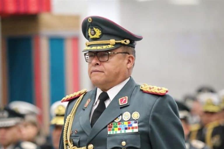 Bolivia: el ex general del ejército Zúñiga quedó detenido