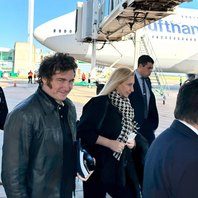 Javier Milei viajará a Brasil y tiene previsto reunirse con Bolsonaro