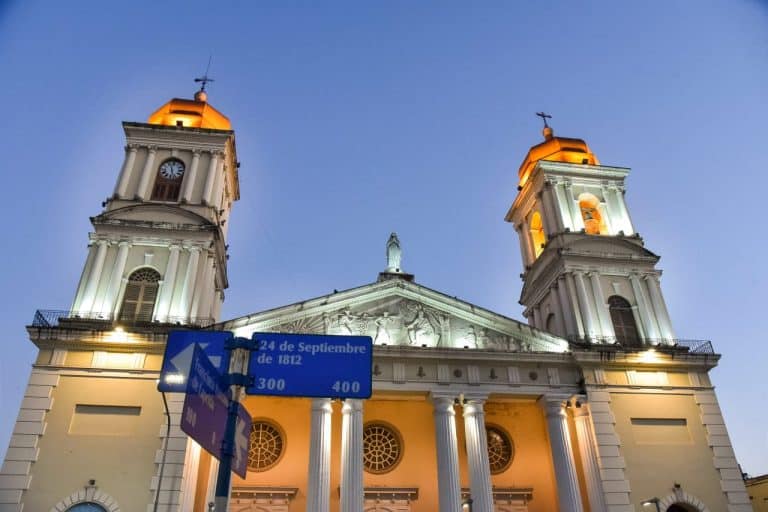 Conocé el horario de las misas del domingo en San Miguel de Tucumán (Catedral)