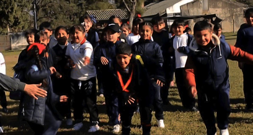 Compromiso con la educación: Canal 10 invita a las escuelas a conocernos