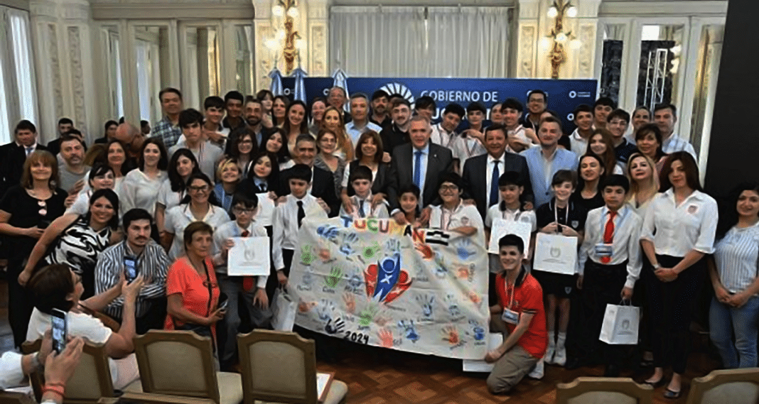 Alumnos tucumanos triunfan en las Olimpíadas Atacalar con 14 medallas