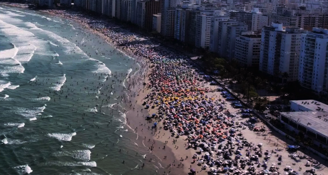 Alerta en las playas de Brasil por el avance de un brote de gastroenterocolitis