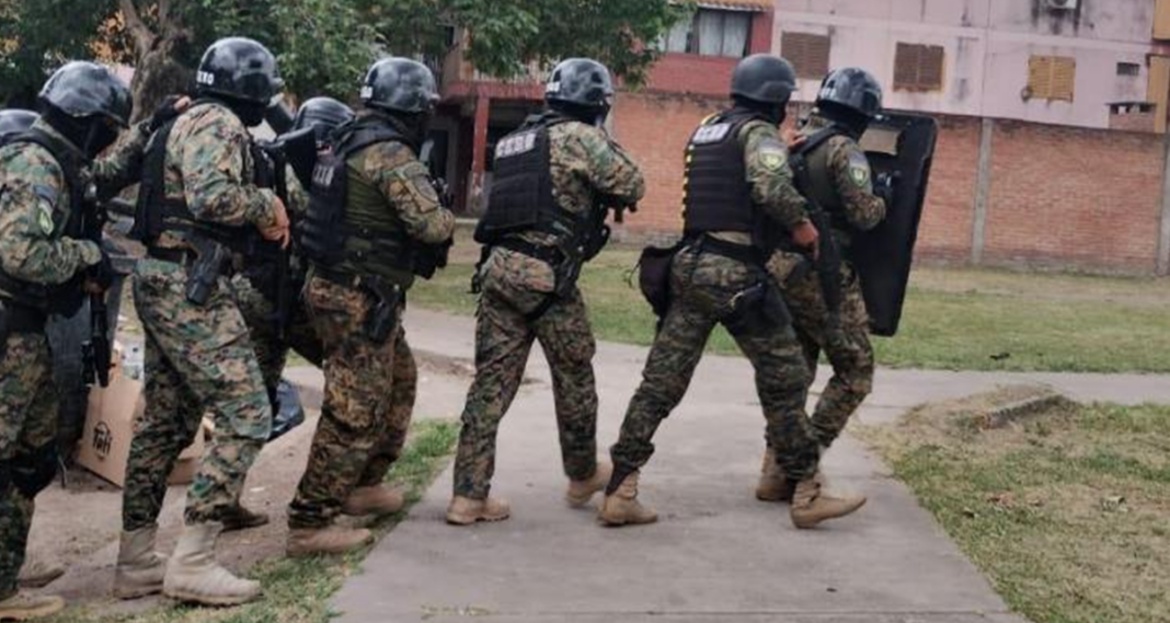 Tiroteo en Barrio Oeste II: la policía avanza con allanamientos y pruebas clave